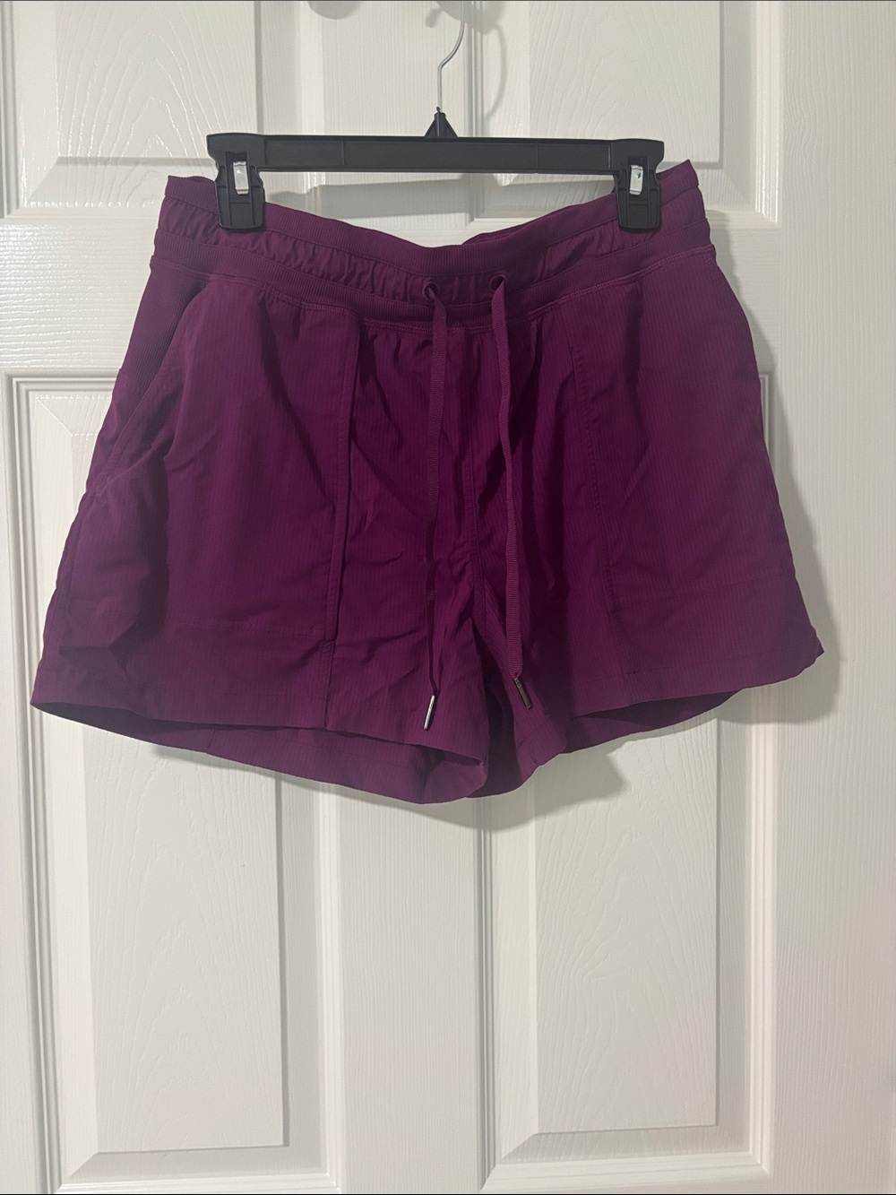 Women’s Lululemon Dance Studio Shorts - Sz 8